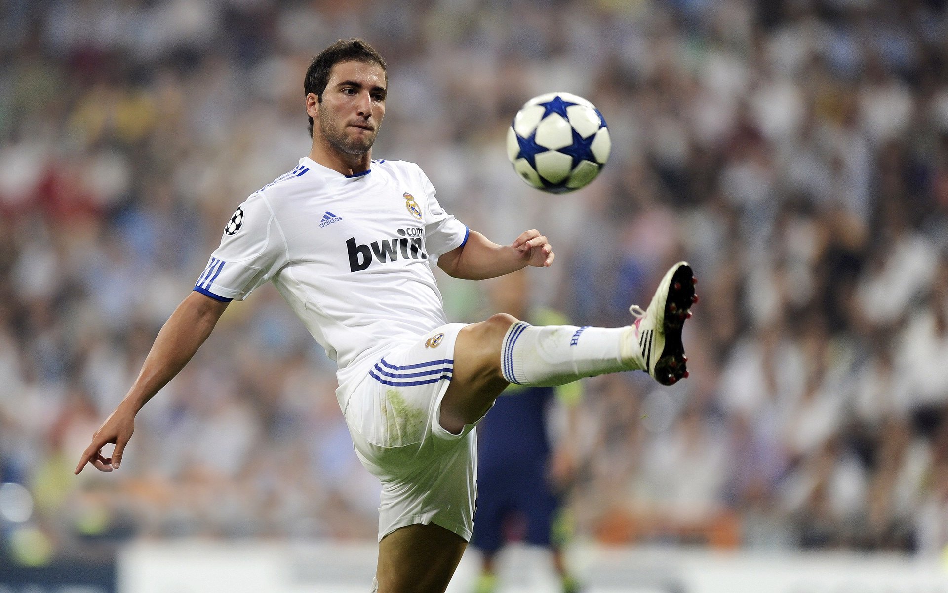 爱游戏内容中心-埃文·富尼耶（Evan Fournier）确认将代表法国出战巴黎奥运会，埃文富尼埃